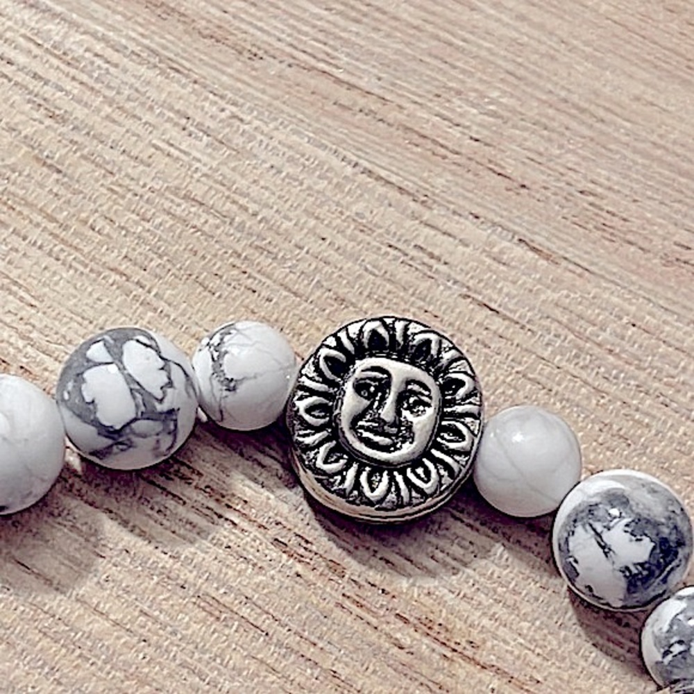 White Howlite Bracelet, Free form Howlite Pendant, Reversible Sun/Moon 🤍🩶🖤 - Picture 9 of 12